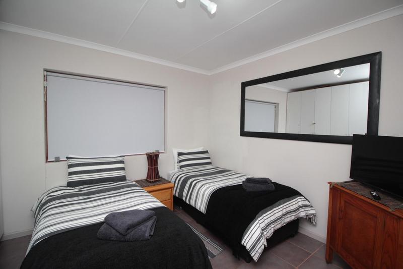 3 Bedroom Property for Sale in Fraaiuitsig Western Cape